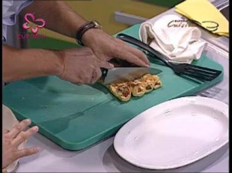 Foietaj cu carnati si branza