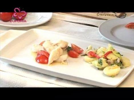Pangasius cu parmezan si salata de cartofi