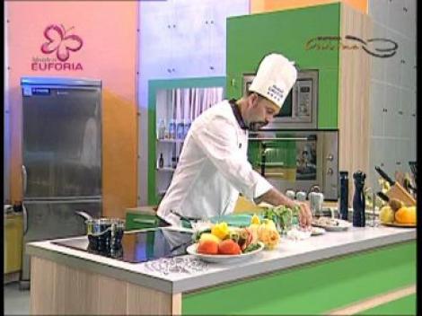 Pastrav in mantie de bacon