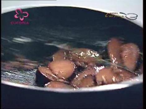 Ficat de gasca cu sos de prune