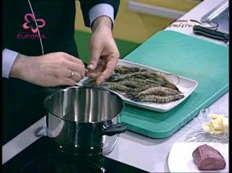 Muschi de vita cu creveti si ciuperci