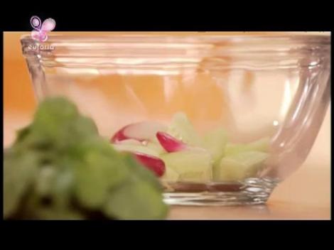 salata de ridichi si castraveti