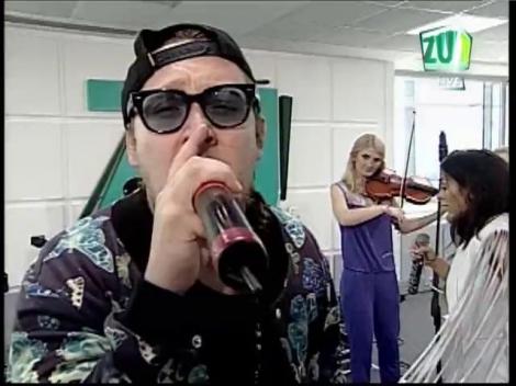 What's Up ft. Ruby - Taxi (Live Morning ZU)