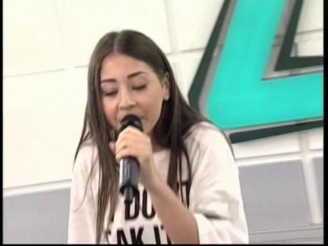 Nicole Cherry Morning ZU 1