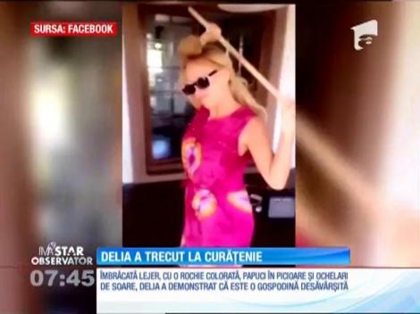 Delia a trecut la curăţenie