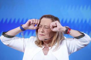 Unda de șoc electoral mătură partidele. Bătaie pe Guvern, în paralel cu cea pentru Cotroceni. Demisiile zilei: Elena Lasconi și Marcel Ciolacu