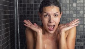 De ce e bine să faci duș rece: beneficii pentru corp și starea de spirit