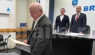 VIDEO. Un consilier local din Brăila s-a făcut de râs în direct. Nu a mai avut răbdare la depunerea jurământului