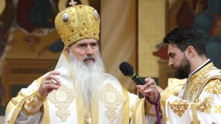 Teodosie trebuie să plece din vila sa din Constanța, în care stă gratuit: un decret semnat de Nicolae Ceaușescu nu mai e valabil