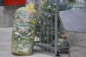 Sticlele și ambalajele care nu sunt acceptate pentru reciclare. Cum putem obține bani pentru ele