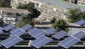 Orașul din Spania care transformă cimitirele în cea mai mare fermă solară urbană: Mii de panouri fotovoltaice au fost montate pe cripte