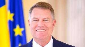 Și-a făcut Klaus Iohannis operație estetică la față? Ce spun medicii esteticieni despre intervenție