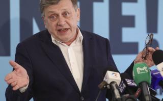 Crin Antonescu îl ridiculizează pe Ilie Bolojan: „Numai trotineta îi mai lipsește!“