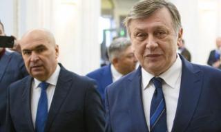 Crin Antonescu detonează bomba zilei! „PNL riscă să se rupă după moțiune!“