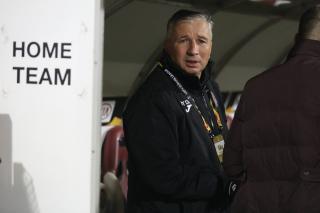 Dan Petrescu, tot mai slăbit și bolnav! A pierdut 30 de kilograme: Nu e bine deloc… sperăm să-și revină!