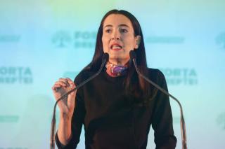 Clotilde Armand îi atacă dur pe Victor Ponta și Daciana Sârbu: Copilul vostru a devenit muniție politică...