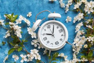 Ora de vară 2026: Când se schimbă ora și cum îți afectează somnul