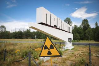 Incendiu la Cernobil în zonă radioactivă. Minele de război îngreunează intervenția pompierilor