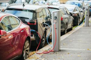 Bucureștiul va avea 50 de noi stații de încărcare a mașinilor electrice. Unde vor fi amplasate
