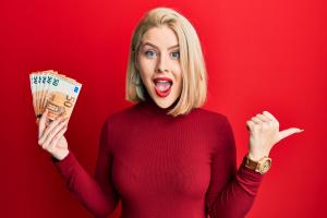 Pentru unii banii chiar cumpără fericirea: De câți bani au nevoie unii pentru a fi fericiți. Europenii au așteptări mai realiste decât americanii