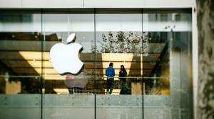 Apple anunţă răscumpărări de acţiuni de peste 100 mld. dolari. Sunt cele cele mai mari din istoria companiei, dar și din SUA