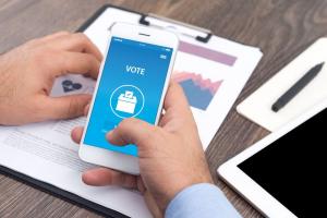 Prima țară din lume care ar putea introduce votul prin telefon: când ar urma să fie implementată procedura