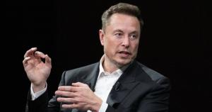 Musk: Până în 2040, roboții umanoizi vor fi mai mulți ca oamenii. Vor costa 20.000 de dolari