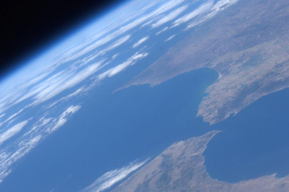 GALERIE FOTO! Vezi cum arata Pamantul din Statia Spatiala ...