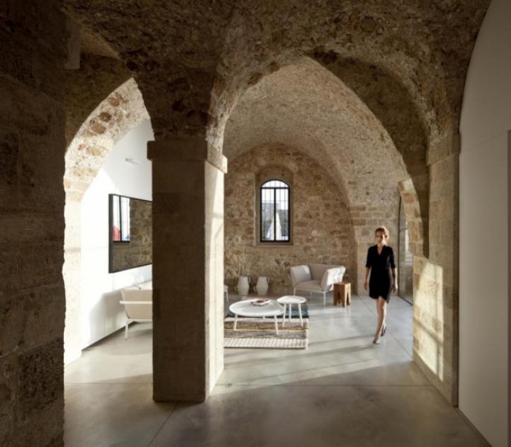 Castel Design FOTO! Castel medieval cu interior modern | Antena 1