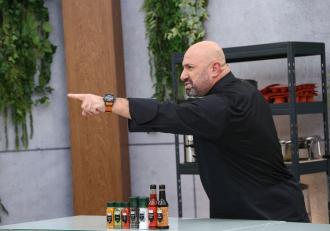 Chef Cătălin Scărlătescu: “Mi-aș dori foarte tare ca iubita mea să vină la Chefi la cuțite”